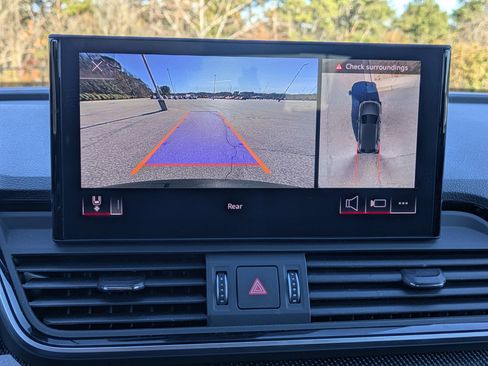 Used 2024 Audi SQ5 Premium Plus w/ Premium Plus Package image 14