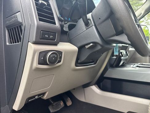 Used 2022 Ford F350 XLT image 16