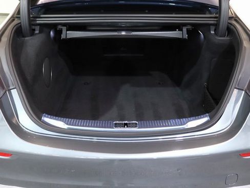 Used 2022 Mercedes-Benz S 580 4MATIC Sedan w/ Rear Seat Package image 32