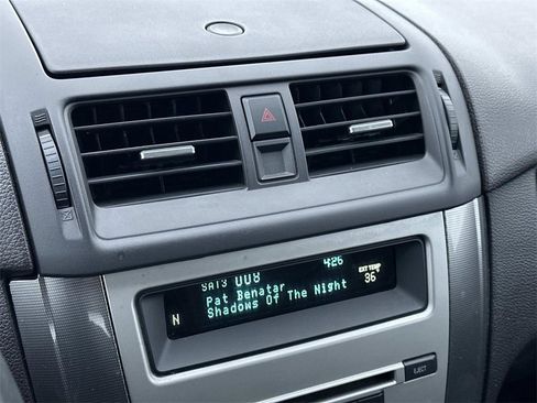 Used 2010 Ford Fusion SEL image 26