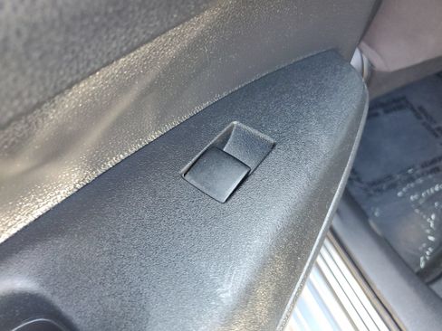 Used 2022 Toyota Corolla SE w/ Carpet Mat Package (TMS) FWD image 16