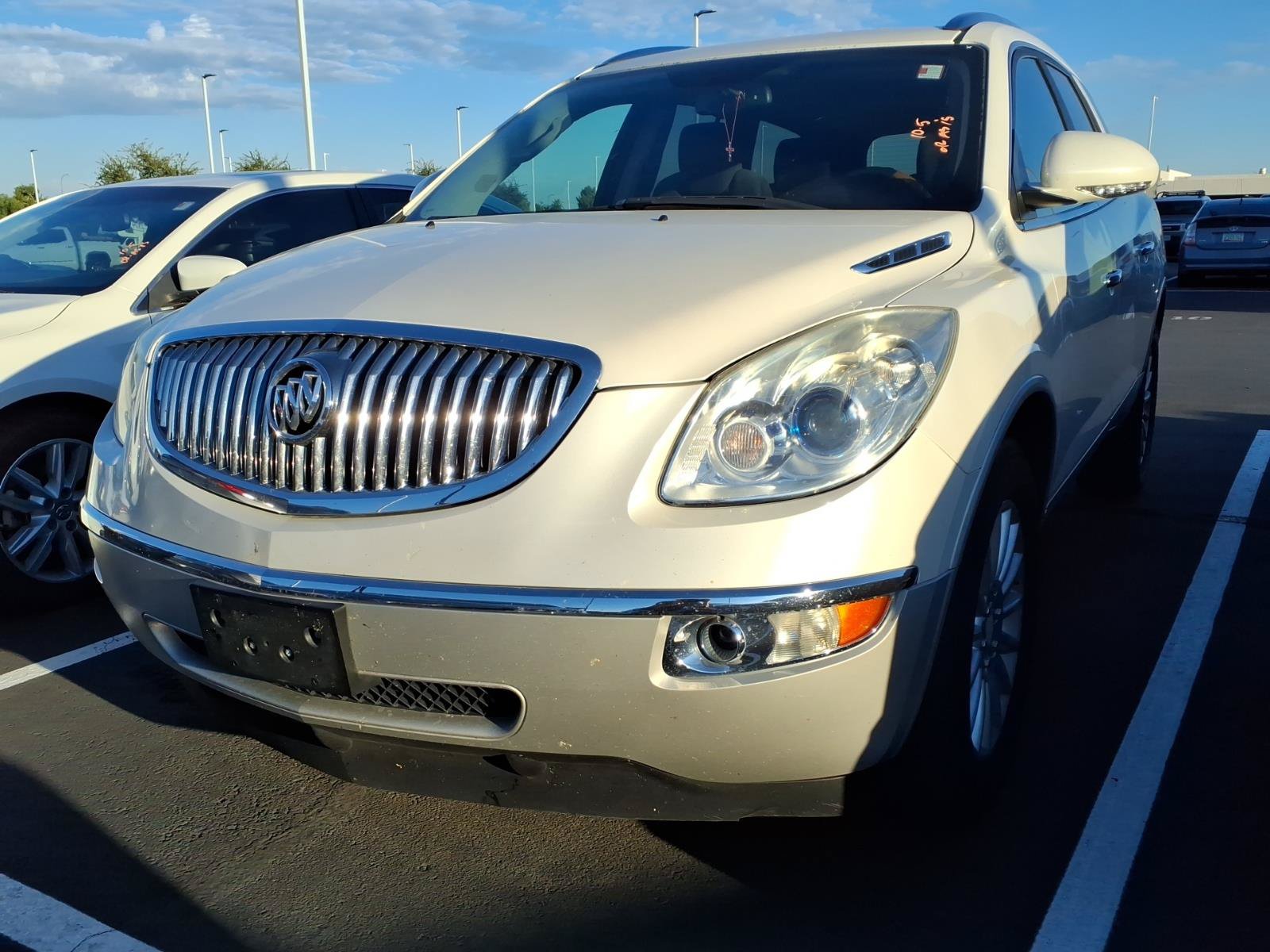 Used 2011 Buick Enclave CX FWD image 2