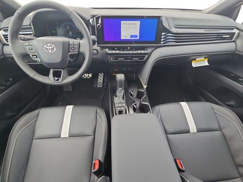 New 2026 Toyota Camry SE image 9