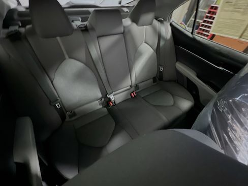 Used 2022 Toyota Camry LE image 33