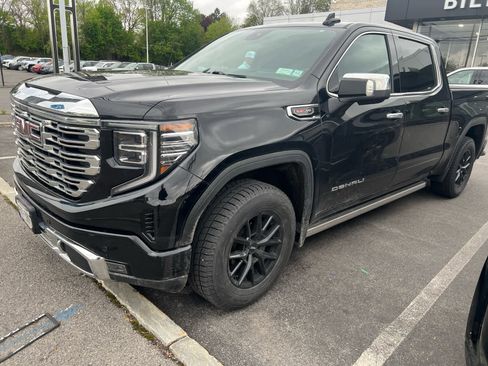 Used 2023 GMC Sierra 1500 Denali w/ Denali Reserve Package AWD/4WD image 3