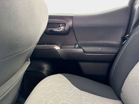 Used 2021 Toyota Tacoma TRD Sport image 16