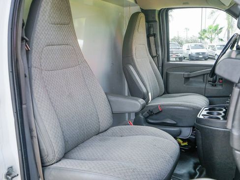 Used 2021 Chevrolet Express 3500 w/ Power Convenience Package image 30