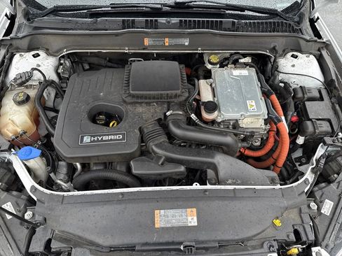 Used 2015 Ford Fusion SE image 30