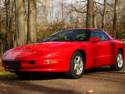 Used 1997 Pontiac Firebird Coupe w/ Opt Pkg image 14