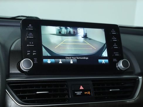 Used 2020 Honda Accord EX image 30