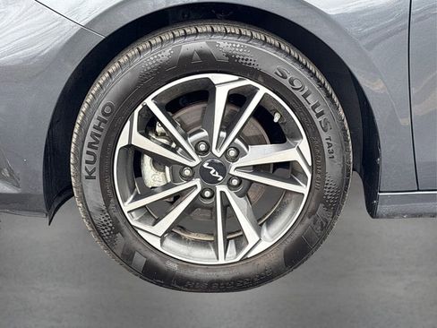 Certified 2024 Kia Forte LXS w/ LXS Technology Package image 12