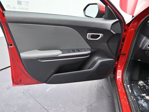 New 2025 Kia K4 LXS image 17