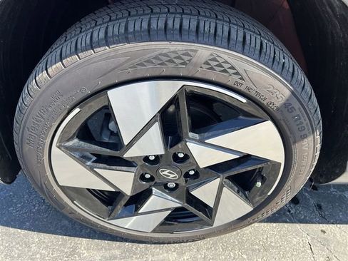 Used 2024 Hyundai Kona Limited FWD image 22