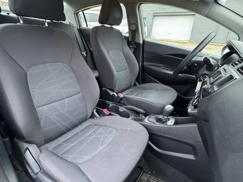 Used 2013 Kia Rio LX w/ PWR Pkg image 6
