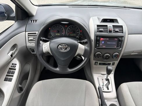 Used 2013 Toyota Corolla LE FWD image 20