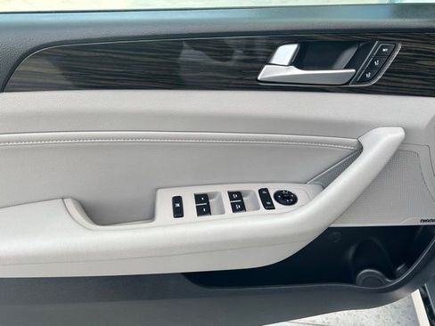 Used 2017 Hyundai Sonata Limited w/ Ultimate Package 04 image 14