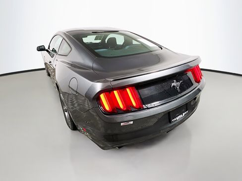 Used 2017 Ford Mustang Coupe RWD image 8
