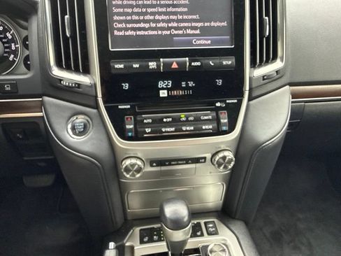 Used 2016 Toyota Land Cruiser AWD/4WD image 16