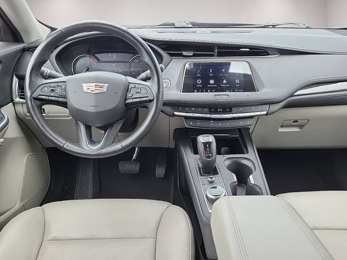 Used 2019 Cadillac XT4 Premium Luxury FWD image 9