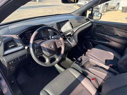 Used 2024 Honda Odyssey Sport image 13