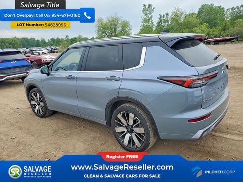 Used 2025 Mitsubishi Outlander SEL FWD image 3