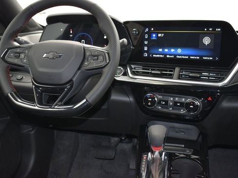 New 2026 Chevrolet Trax RS w/ Driver Confidence Package image 29