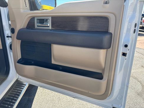 Used 2014 Ford F150 Lariat w/ Lariat Chrome Package image 21