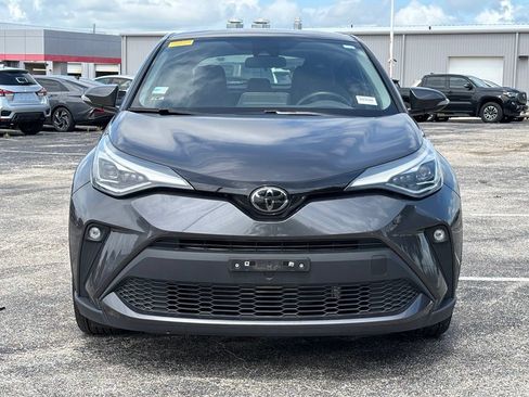 Used 2022 Toyota C-HR Limited FWD image 3