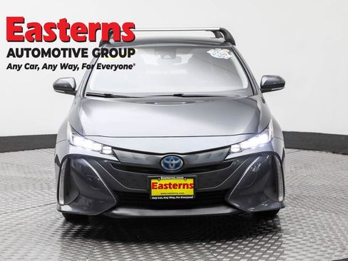 Used 2022 Toyota Prius Prime XLE image 2