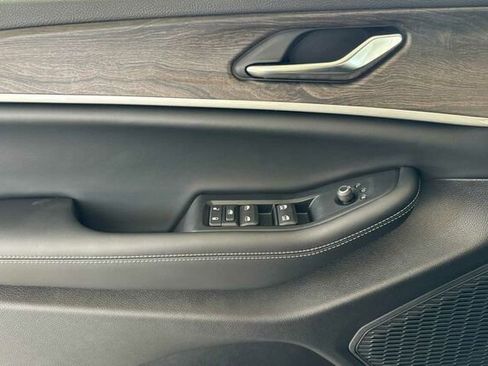 New 2026 Jeep Grand Cherokee Altitude AWD/4WD image 8