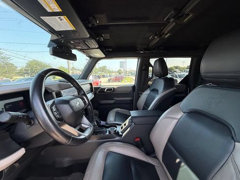 Used 2023 Ford Bronco Wildtrak AWD/4WD image 14