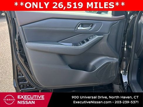 Certified 2022 Nissan Rogue SV w/ SV Premium Package image 9