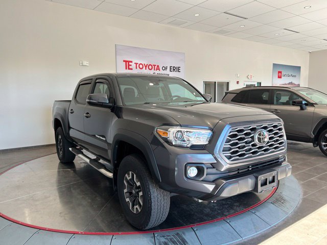 Certified 2020 Toyota Tacoma TRD Off-Road AWD/4WD image 1
