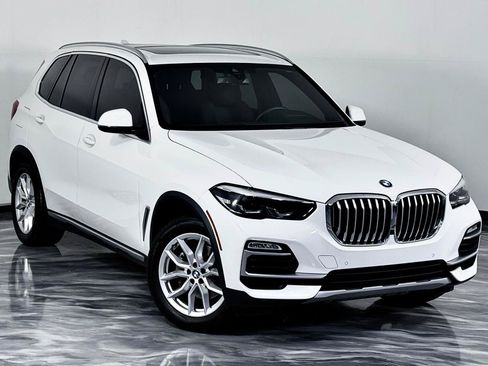 Used 2019 BMW X5 xDrive40i w/ Convenience Package AWD/4WD image 3