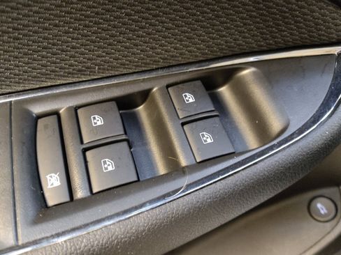 Used 2019 Chevrolet Cruze LT w/ Convenience Package image 27