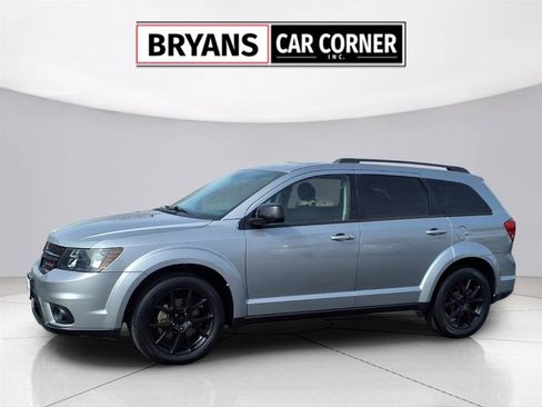Used 2015 Dodge Journey SXT w/ Sun/Sound Group image 16