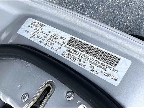 Used 2016 RAM 1500 Classic SLT RWD image 18