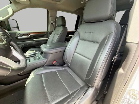 Used 2024 GMC Sierra 2500 Denali w/ Denali Reserve Package AWD/4WD image 17