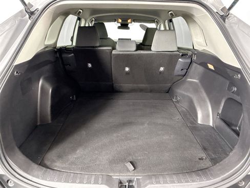 Used 2021 Toyota RAV4 XLE FWD image 34