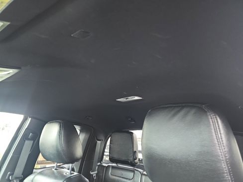 Used 2019 Toyota Tacoma TRD Off-Road image 24