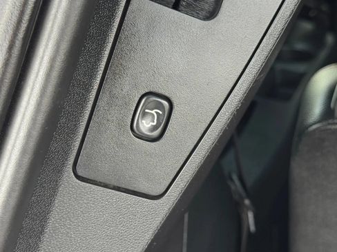 Used 2013 Dodge Grand Caravan R/T w/ Safety Sphere Group FWD image 19
