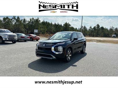 Used 2025 Mitsubishi Outlander SE