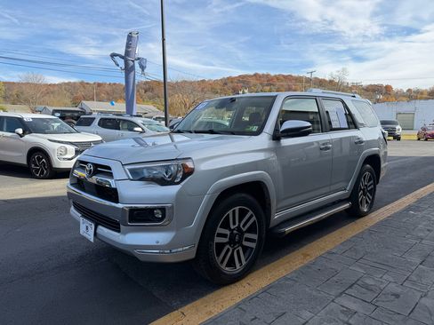 Used 2021 Toyota 4Runner Limited image 4