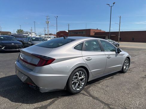 Certified 2023 Hyundai Sonata SEL FWD image 6
