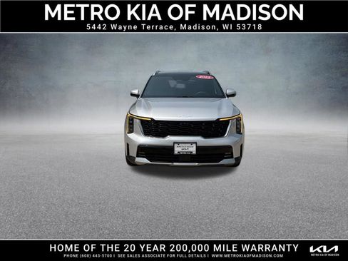 Used 2025 Kia Sorento SX Prestige AWD/4WD image 9