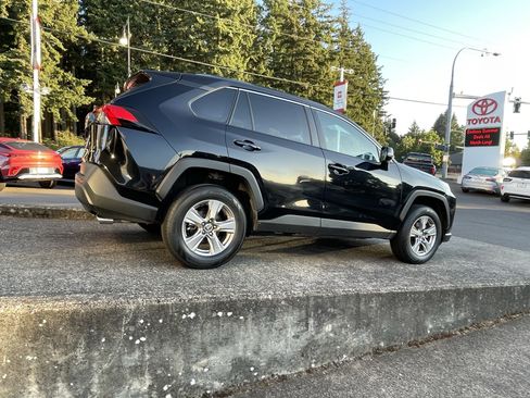 Certified 2024 Toyota RAV4 XLE AWD/4WD image 7