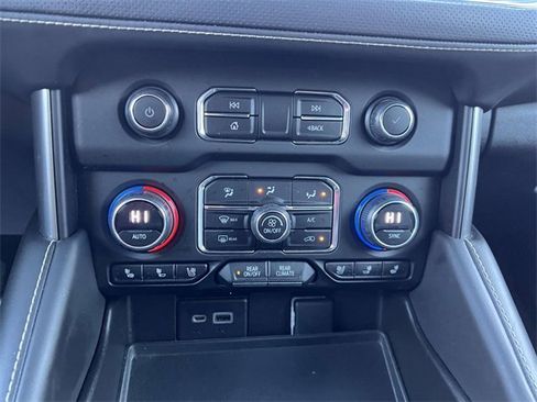 Certified 2023 Chevrolet Suburban Premier image 23