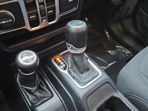 Used 2018 Jeep Wrangler Unlimited Sport S AWD/4WD image 11
