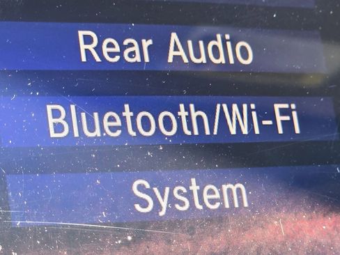 Used 2017 Honda Pilot Touring image 10