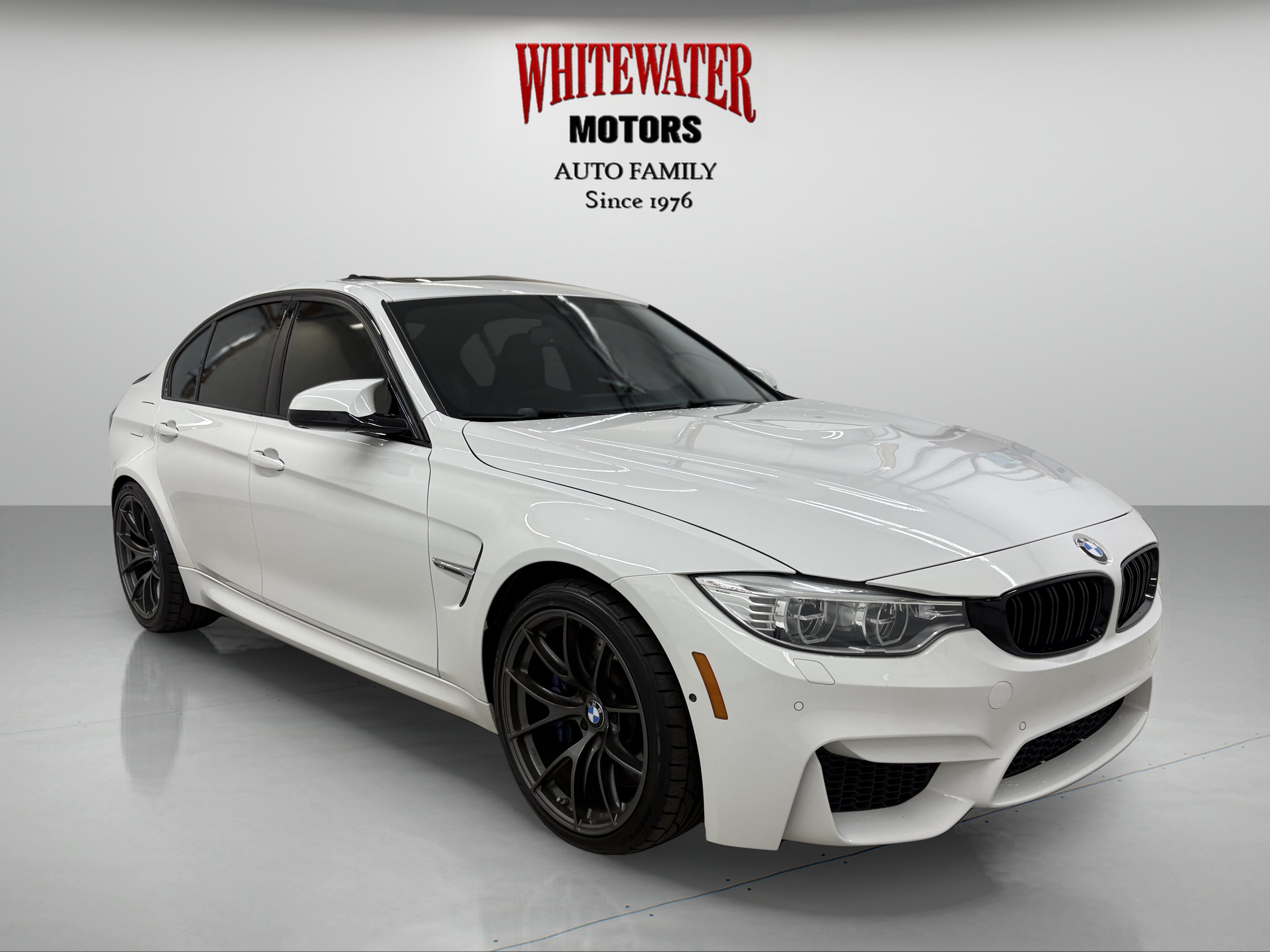 Used 2017 BMW M3 RWD image 5